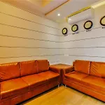 OYO 9328 Empire Suite