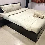 2Bhk With Pvt Decks Near Sea