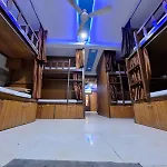 Hostel Neon Nest Suits Asalpha Metro *