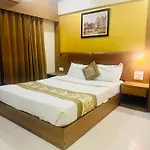 Hotel Crystal Luxury Inn- Bandra
