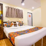 Guest house Fabhotel Metro Galaxy - Nesco Exhibition Centre