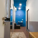 Locomo Hostel Og - Stay Work Eat