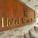 Hotel Sweet Mumbai
