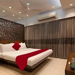 Theory9 Premium Service Apartments Khar