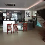 Hotel Samrat 3*