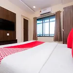 Sarah 3*