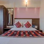 Sarah Guest house 3*