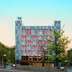 The Park Juhu 4*