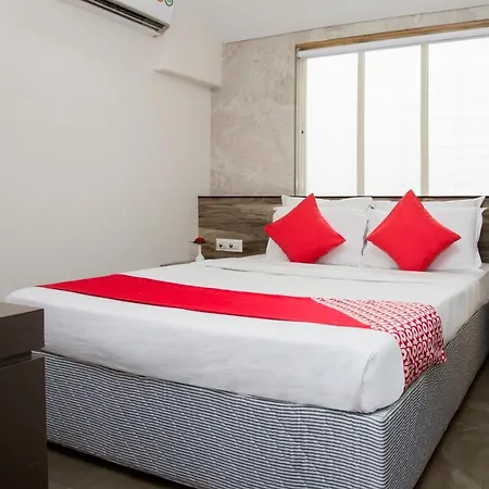 Hotel Oyo 29653 Royal Mumbai