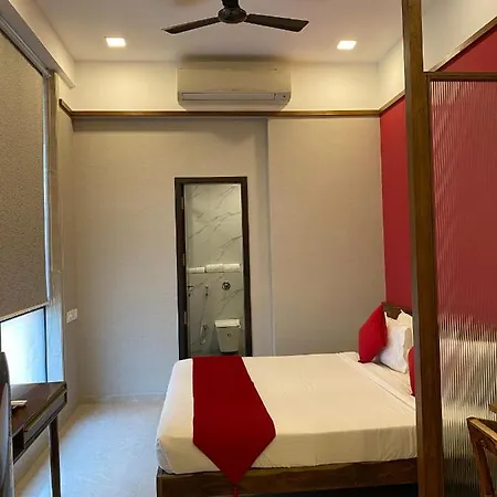 Theory9 Premium Service Khar *