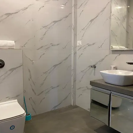 Apartment Theory9 Premium Service Khar Mumbai