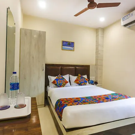 Hotel Fabhotel Tavakkal