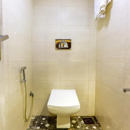 Fabhotel Tavakkal