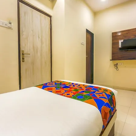 Hotel Fabhotel Tavakkal 2*