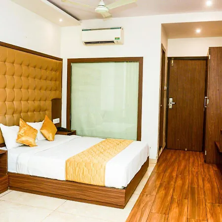 Bkc - Near Trade Center, Visa Consulate Bkc 3*