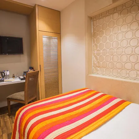 Bawa Continental Hotel 3*