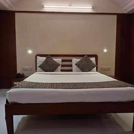 Hotel Yogi Broadway 3*