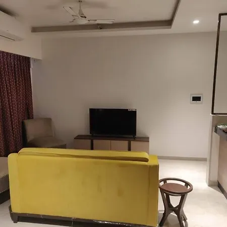 1 Bhk In Bandra Kurla Annexe. *