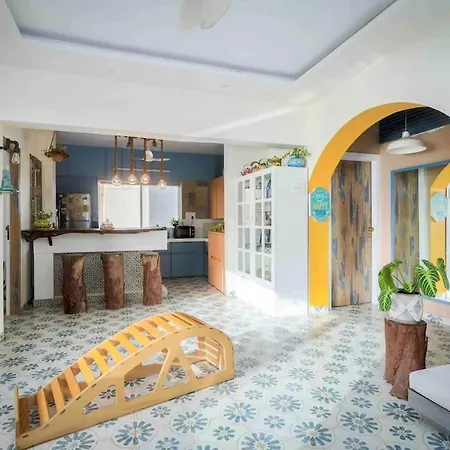 Apartment Top-floor Oceanfront Designer In Bandra *