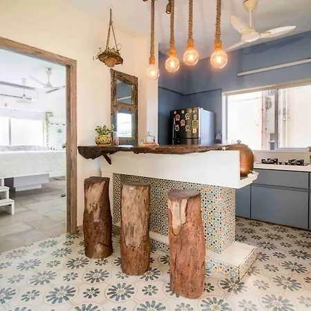 Top-floor Oceanfront Designer In Bandra Mumbai
