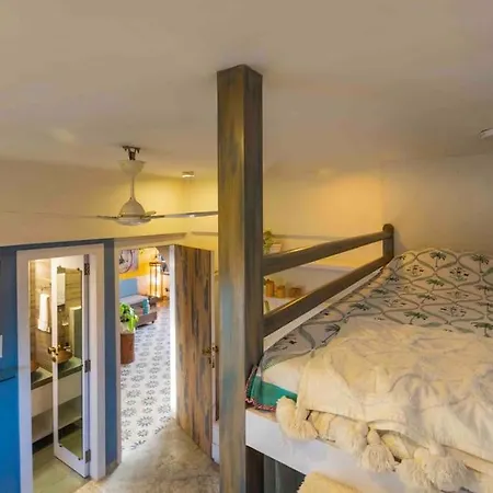 Apartment Top-floor Oceanfront Designer In Bandra