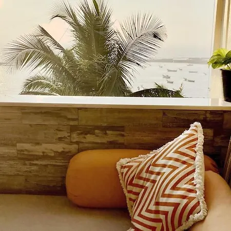 Top-floor Oceanfront Designer In Bandra * Mumbai