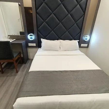 Classio Andheri - Near Dn Nagar Metro Station Hotel 3*