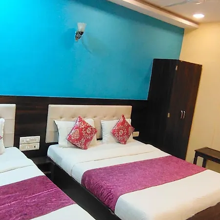 Golden Galaxy - Santacruz East 2* Mumbai