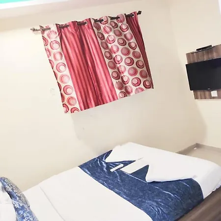 Hotel Golden Galaxy - Santacruz East