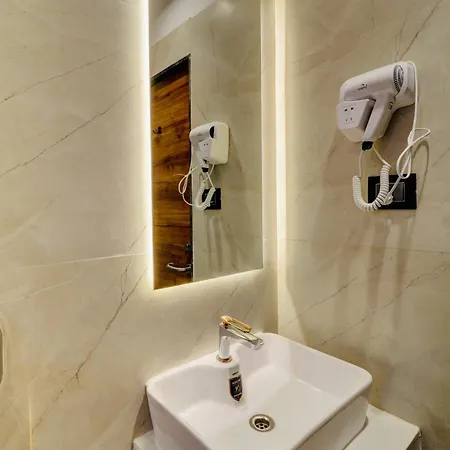 Home2 And Service Apartments, Airport * Mumbai