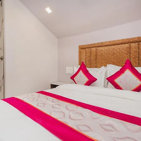 Afra For Female & Male 5 Min From Airport