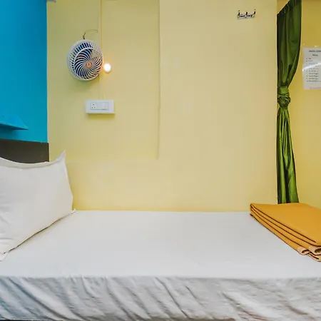Afra For Female & Male 5 Min From Airport 3* Mumbai