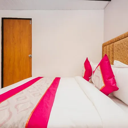 Hotel Afra For Female & Male 5 Min From Airport Mumbai