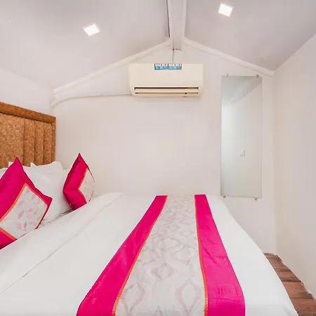 Afra For Female & Male 5 Min From Airport Mumbai