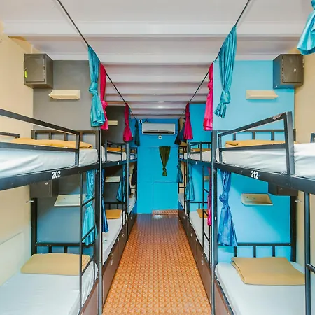 Afra For Female & Male 5 Min From Airport Hotel 3*