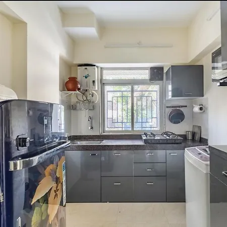 Brand New Modern 1 Bed , 1 Living , 2 Bath Mumbai