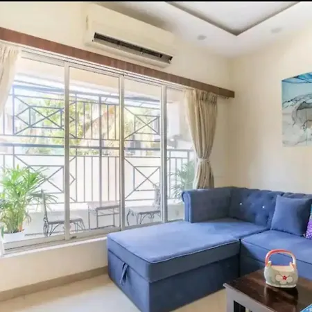 Brand New Modern 1 Bed , 1 Living , 2 Bath Apartment *