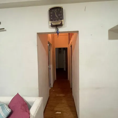Apartment One Bhk In Matunga *