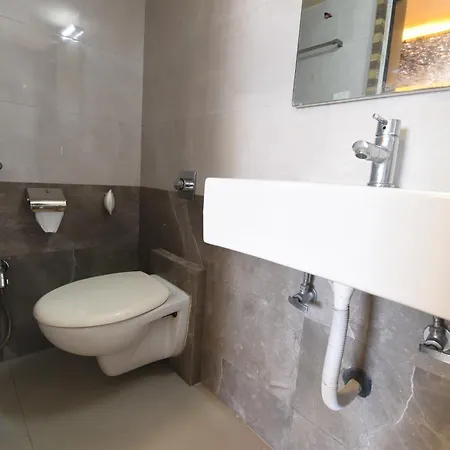 Apartment Osi Andheri West