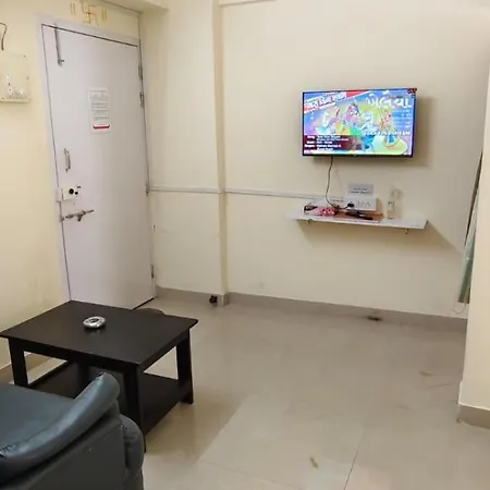 1br In Lower Parel Apartment Mumbai