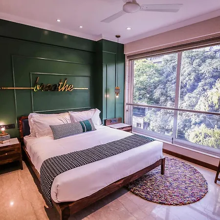 Theory9 Premium Service Bandra * Mumbai