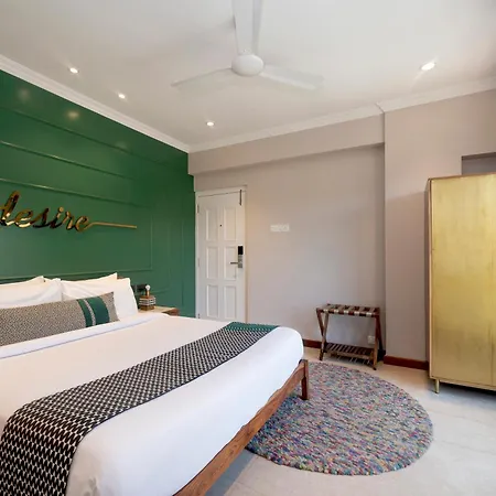 Theory9 Premium Service Bandra Apartment