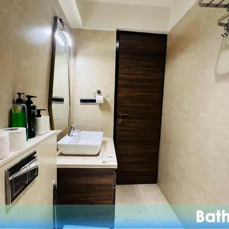 1bhk Service In Bkc By Florastays Apartment *
