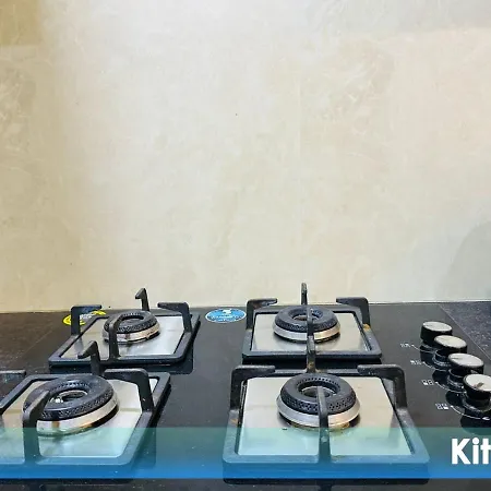 2bhk Service In Bkc By Florastays Apartment