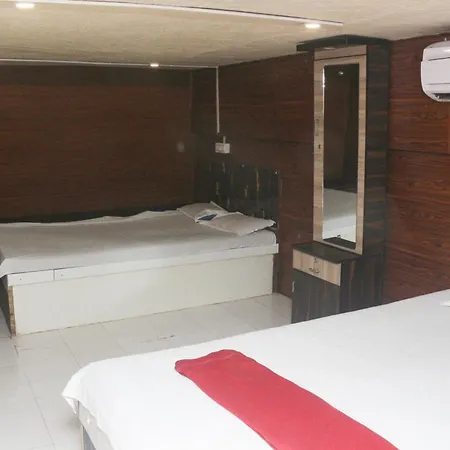 Moon Residency Hotel 3*