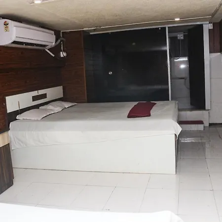 Hotel Moon Residency 3*