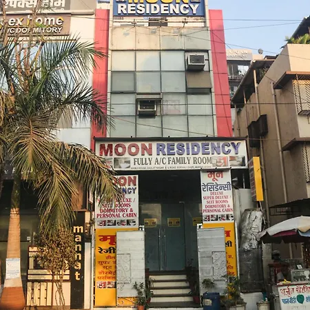 Moon Residency Hotel 3*