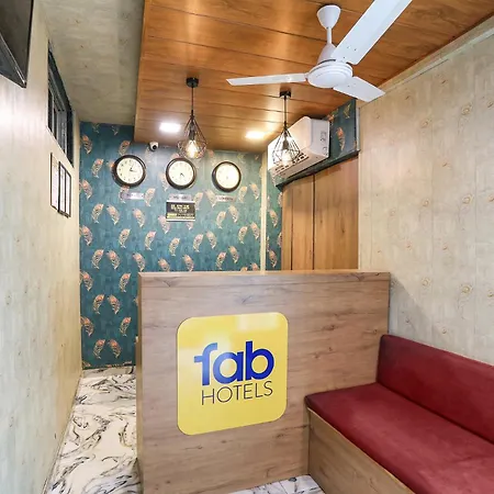 Fabexpress Aksa Hotel Mumbai