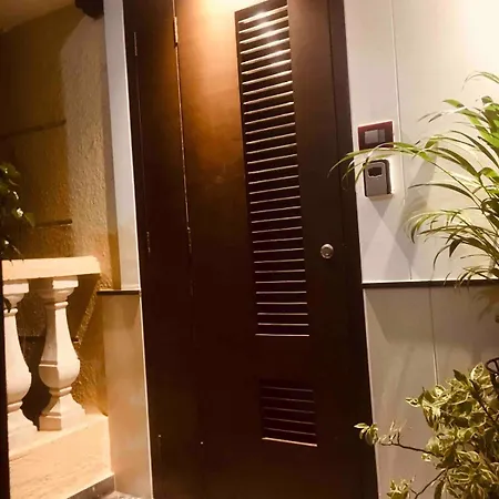 Rooftop Rendezvous - Artsy Terrace Garden Retreat * Mumbai