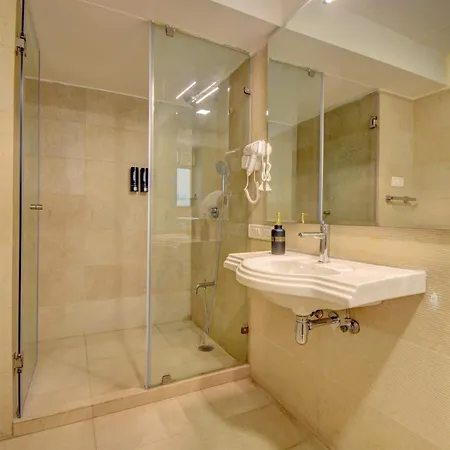 Staywood Suites, Hotel Mumbai